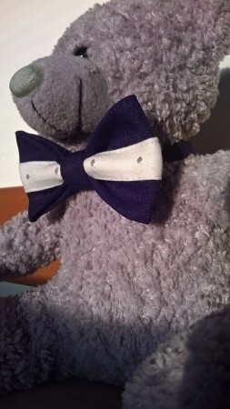 Modré s bielym pásikom